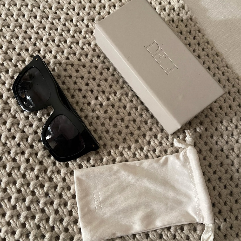 Dezi Fallback sunglasses